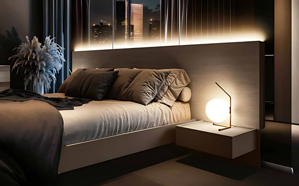Letto con testiera boiserie in essenza
