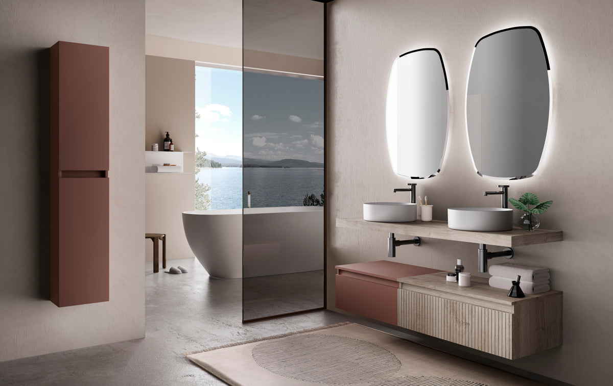 Composizione bagno stile Industrial con lavabo da appoggio su top unico e specchiere retroilluminate
