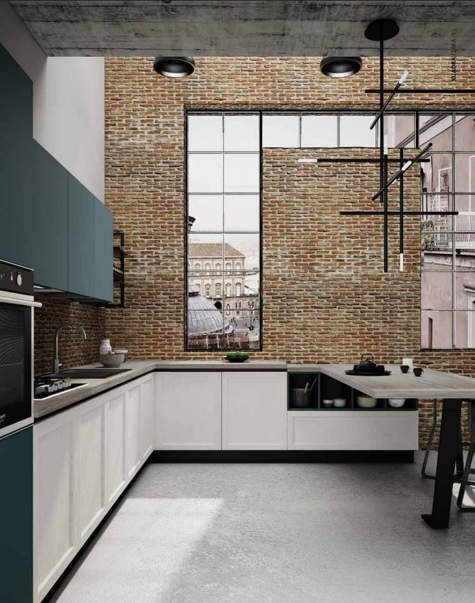 Composizione cucina stile Urban chic con basi e colonne bicolore e penisola